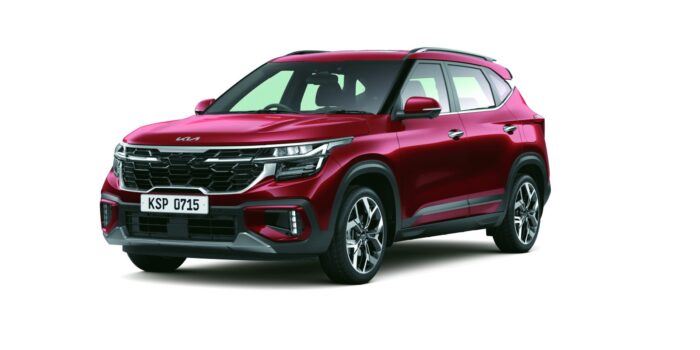 SP2i PE Seltos_Exterior Colour_Intense Red_white_bg