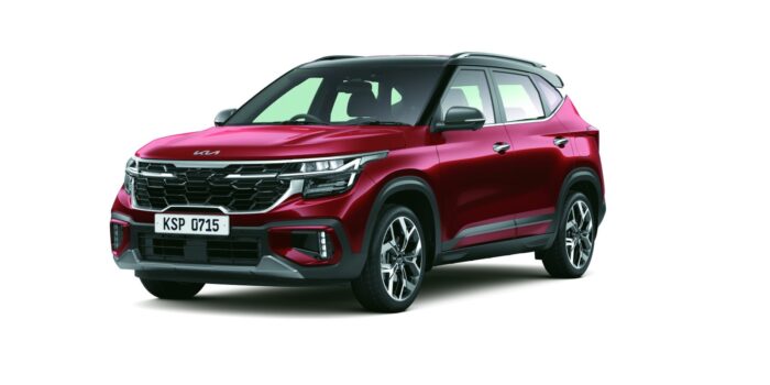 SP2i_20PE_20Seltos_Exterior_20Colour_Intense_20Red_20+_20Aurora_20Black_20Pearl_white_bg