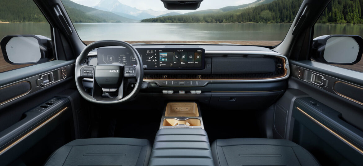 lineup-area-double-cab-interior-01-lg