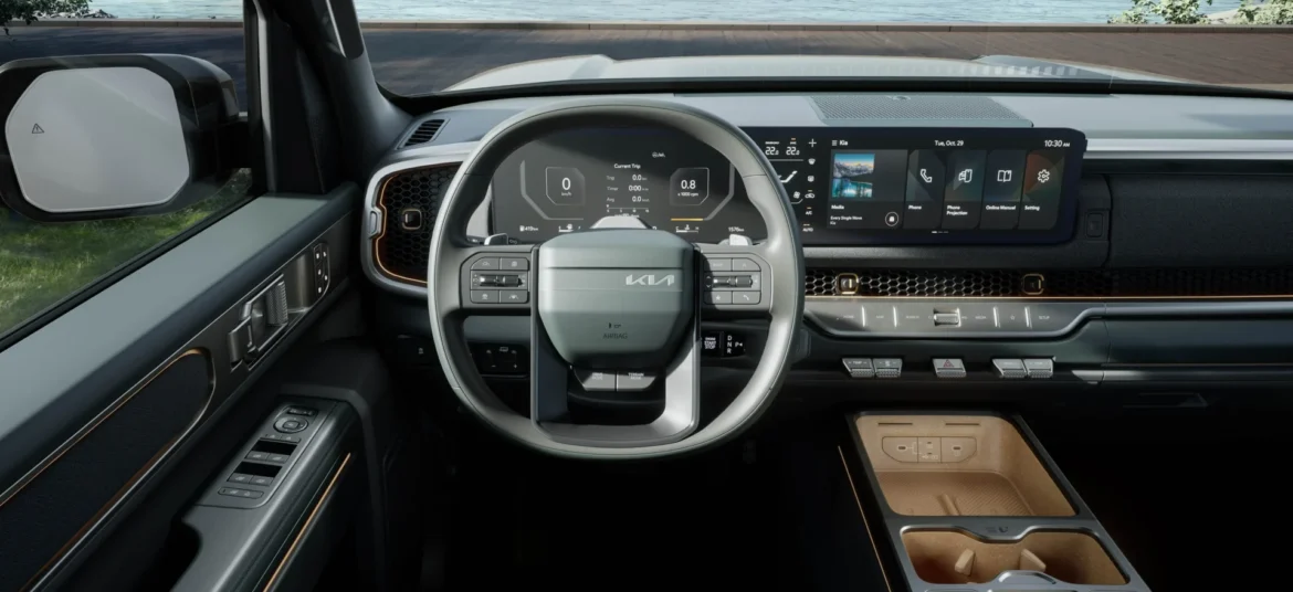 lineup-area-double-cab-interior-08-lg