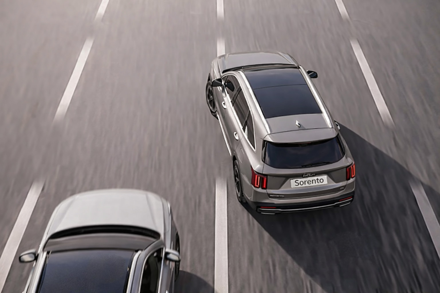 A Kia sorento SUV changing lanes in a high way and Blind spot assistant detecting the blind spot